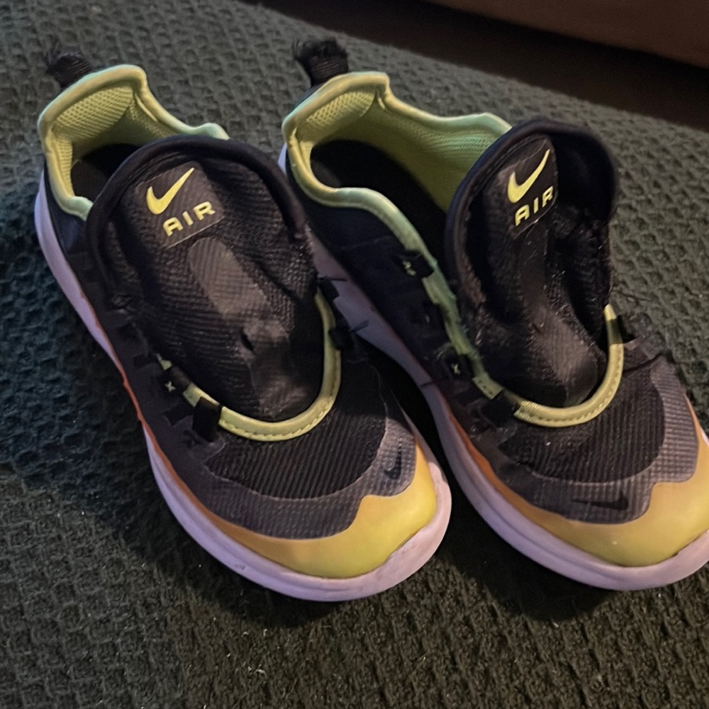 Boys Nike Air sneakers